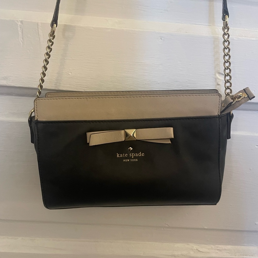 Black & White Kate Spade purse with matching wallet.